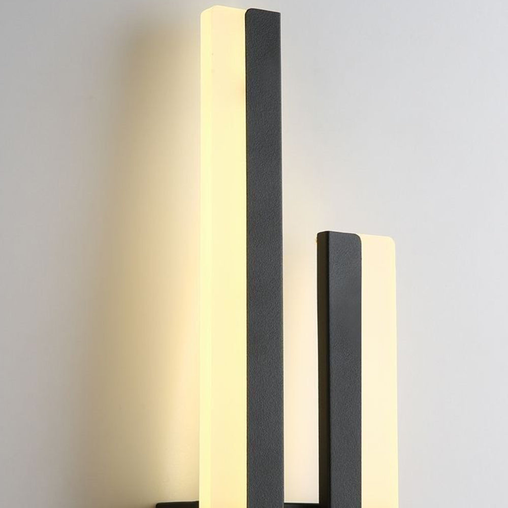 Dovell Vertical Wall Light