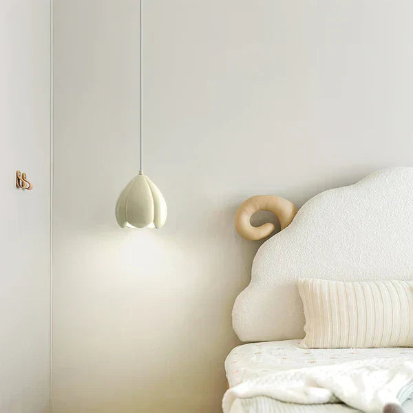 Blosven Flower Pendant Light