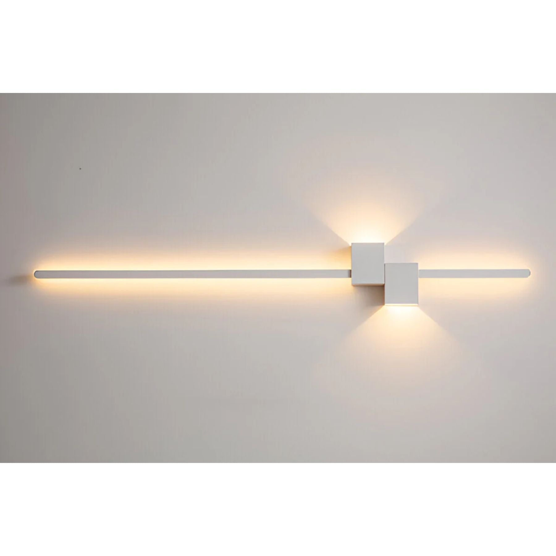 Belone Minimalist Wall Light