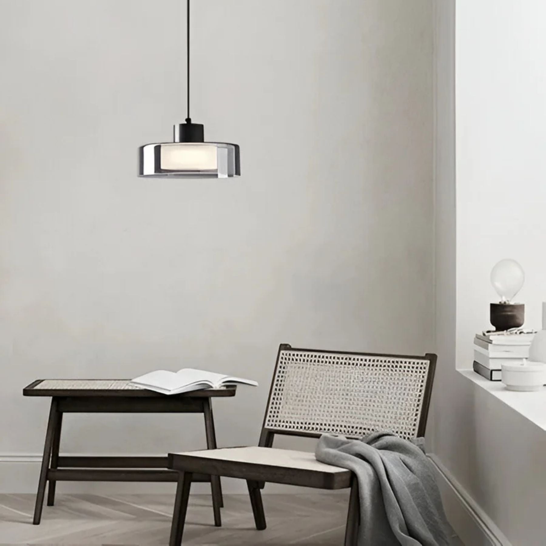 Saveno Glass Pendant Light