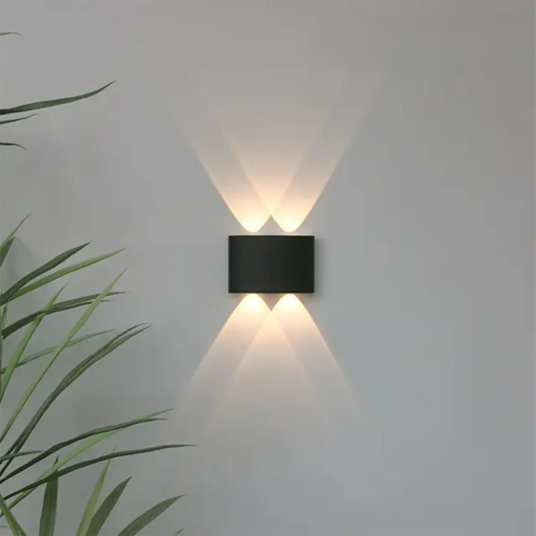 Domaro Wall Light