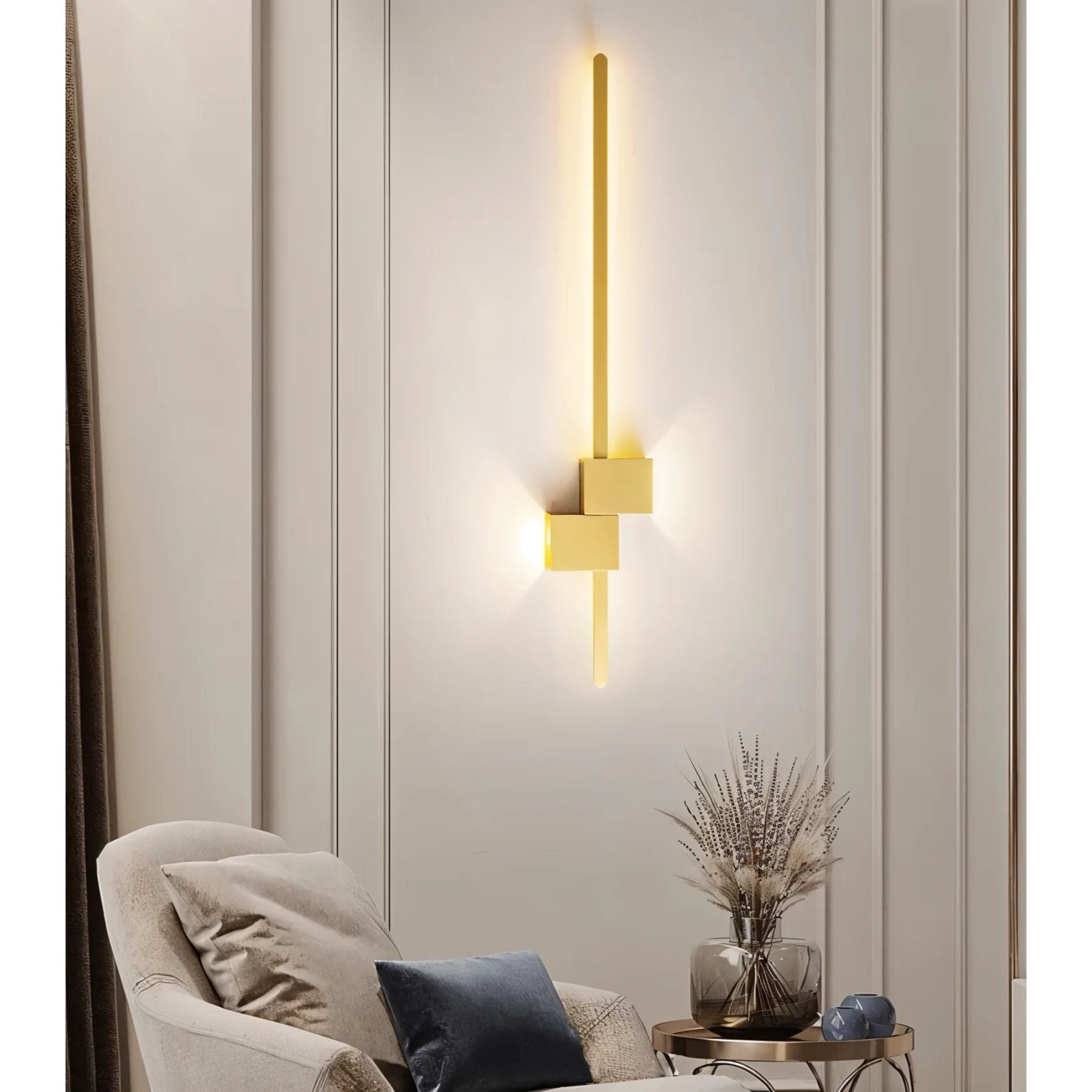 Belone Minimalist Wall Light
