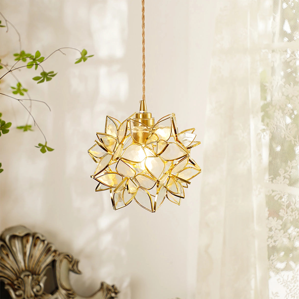 Sivella Flower Pendant Light