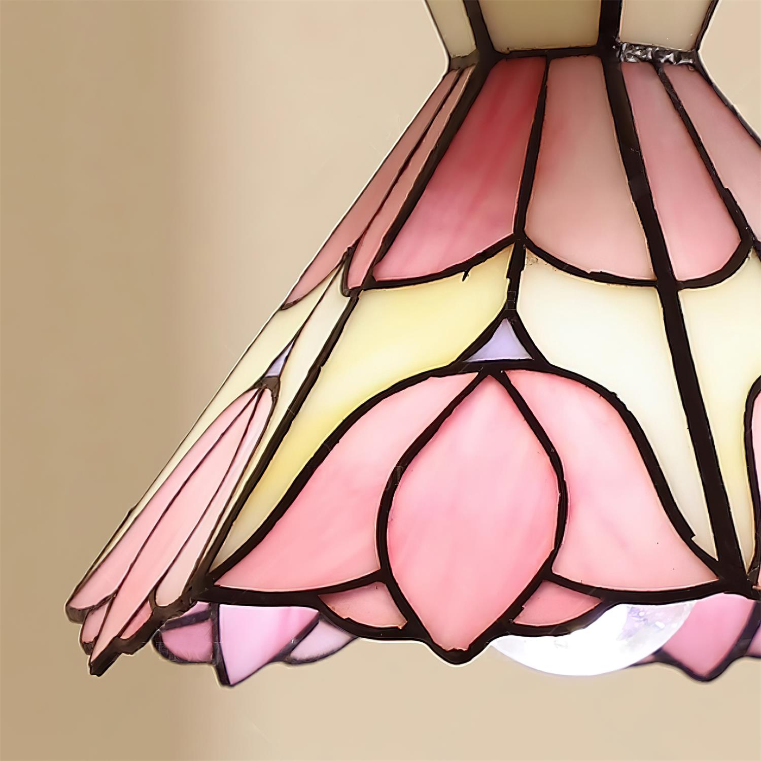 Sadeno Tiffany Pendant Light