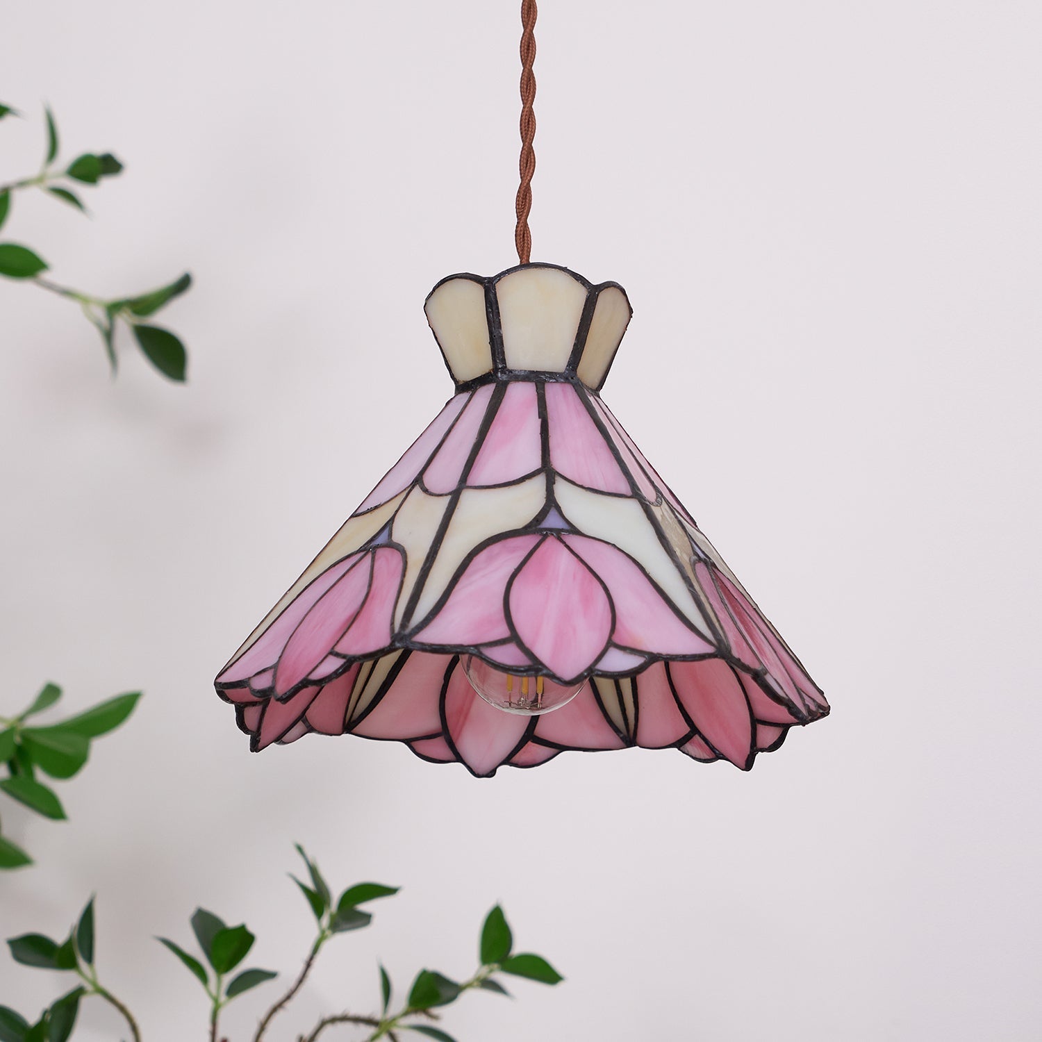 Sadeno Tiffany Pendant Light