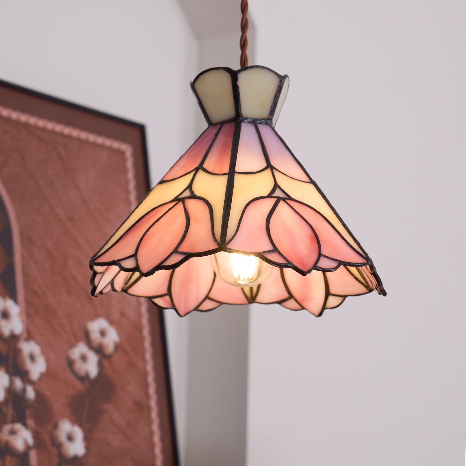 Sadeno Tiffany Pendant Light