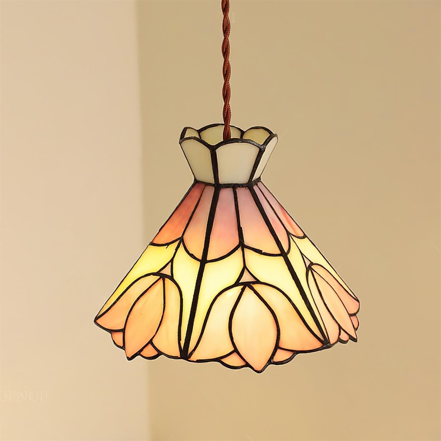 Sadeno Tiffany Pendant Light