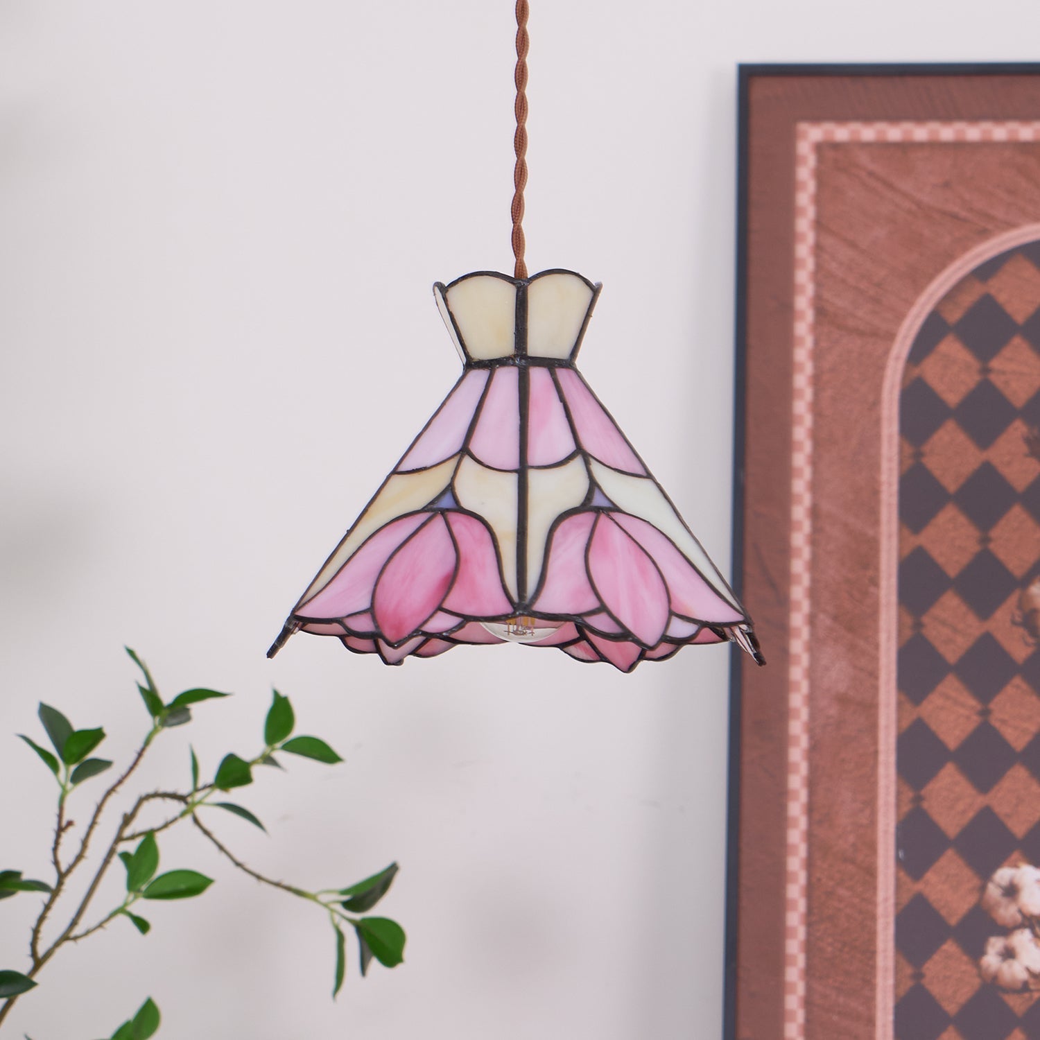 Sadeno Tiffany Pendant Light