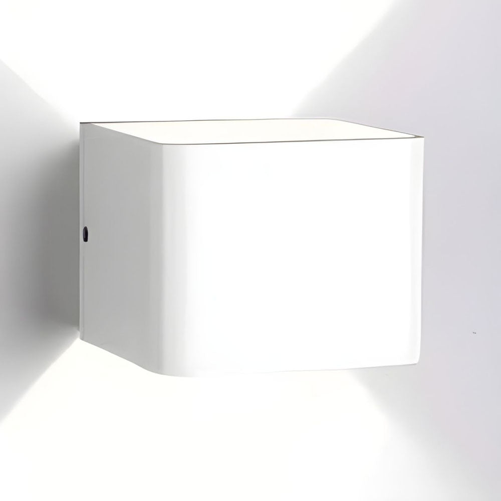 Cubion Wall Light