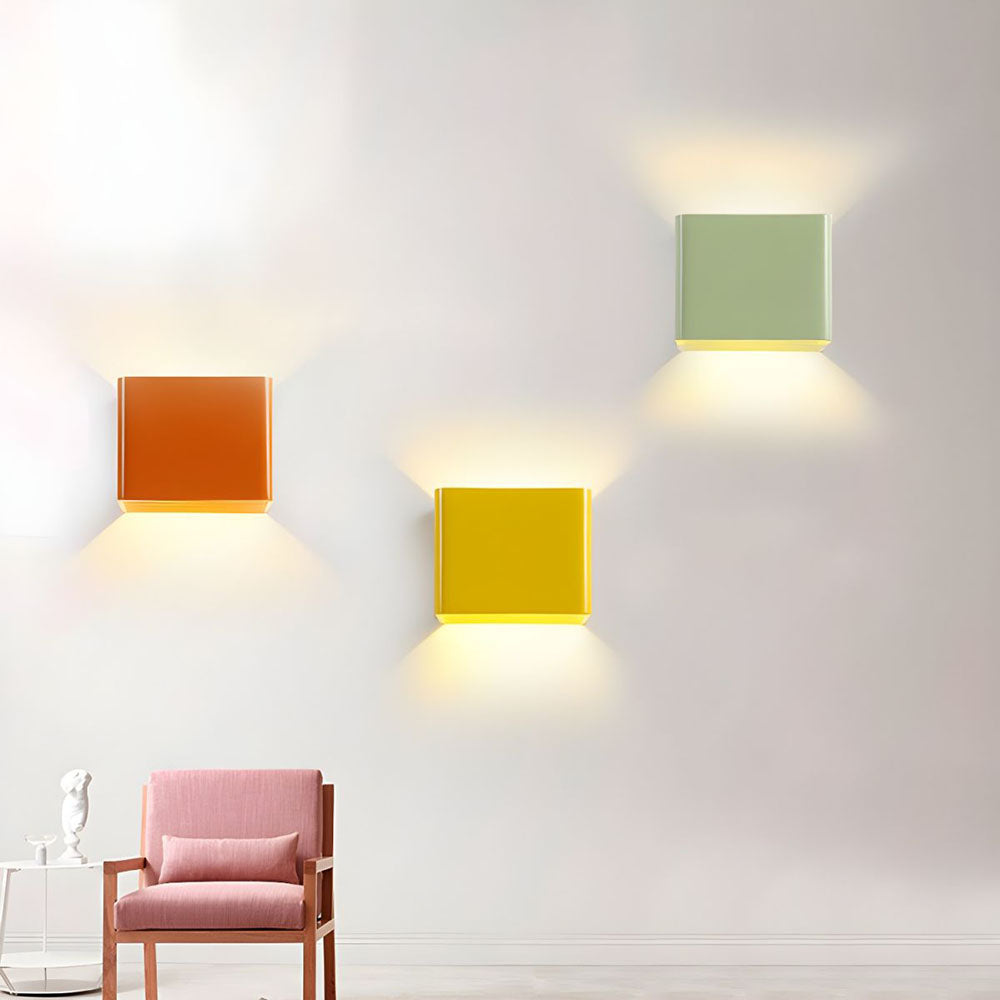 Cubion Wall Light