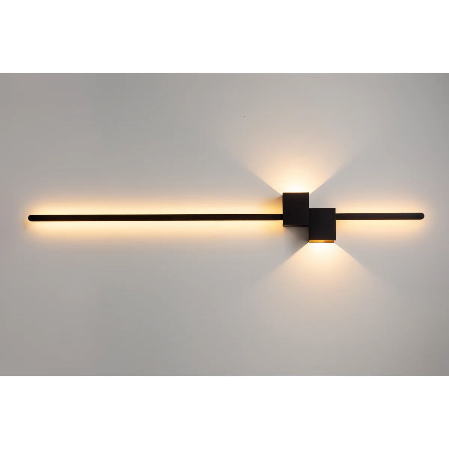 Belone Minimalist Wall Light