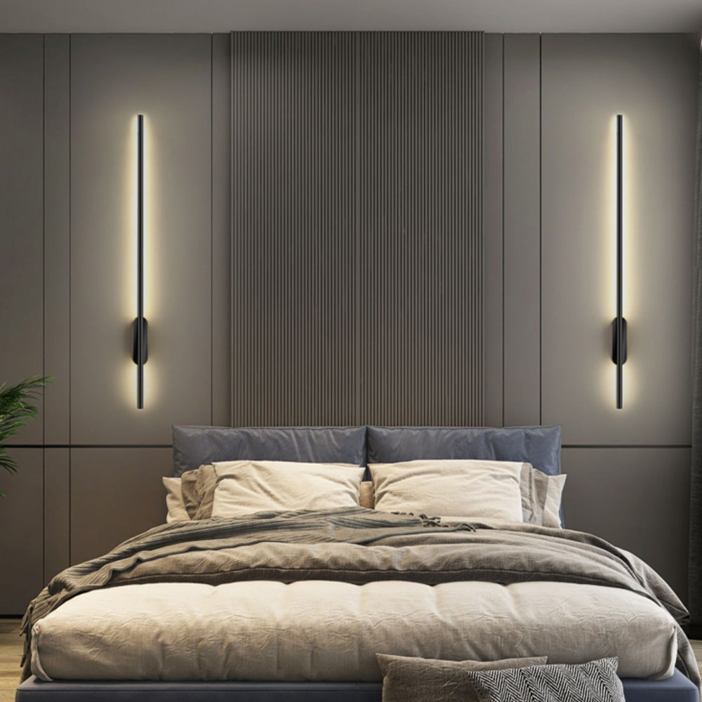 Zilvane Wall Light