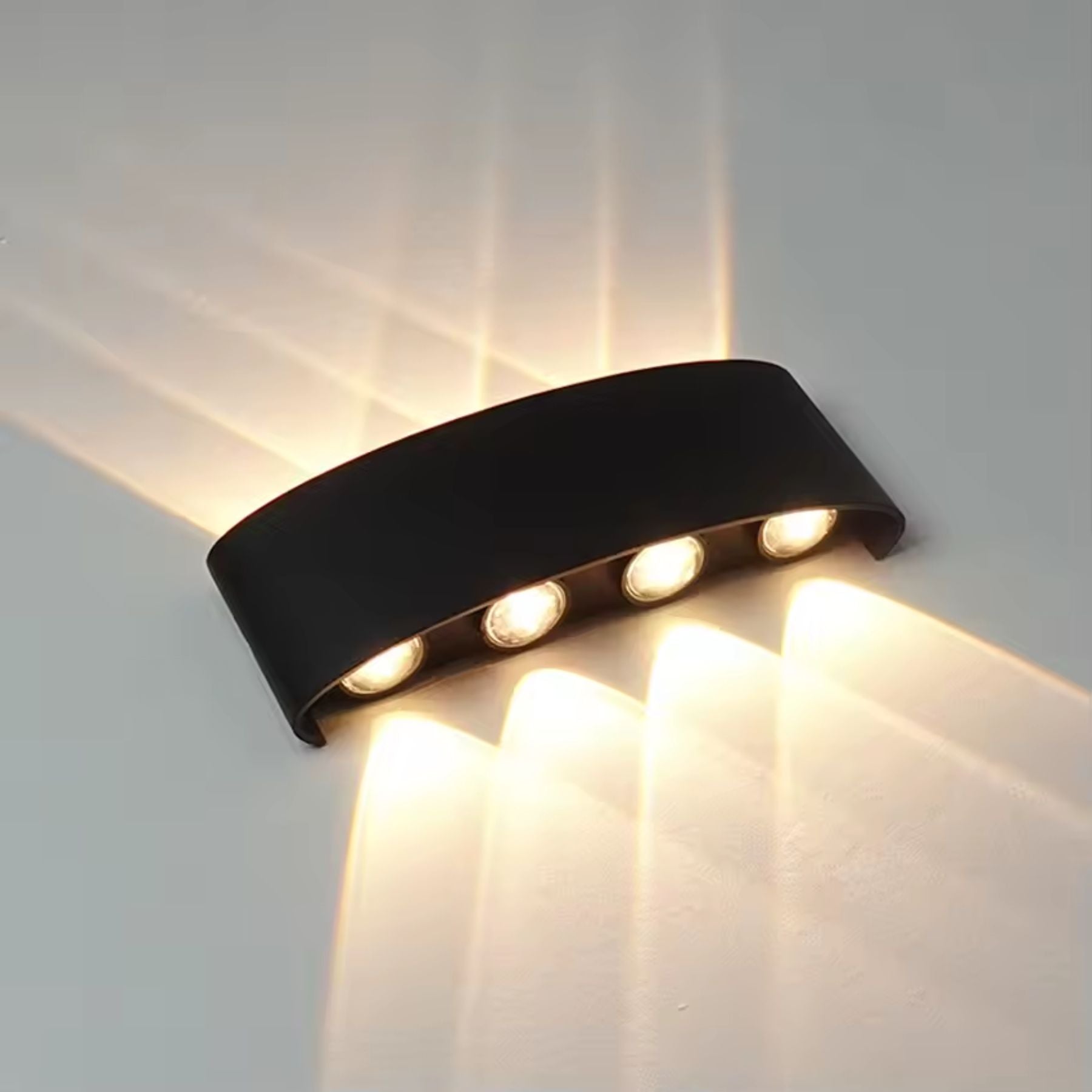 Domaro Wall Light