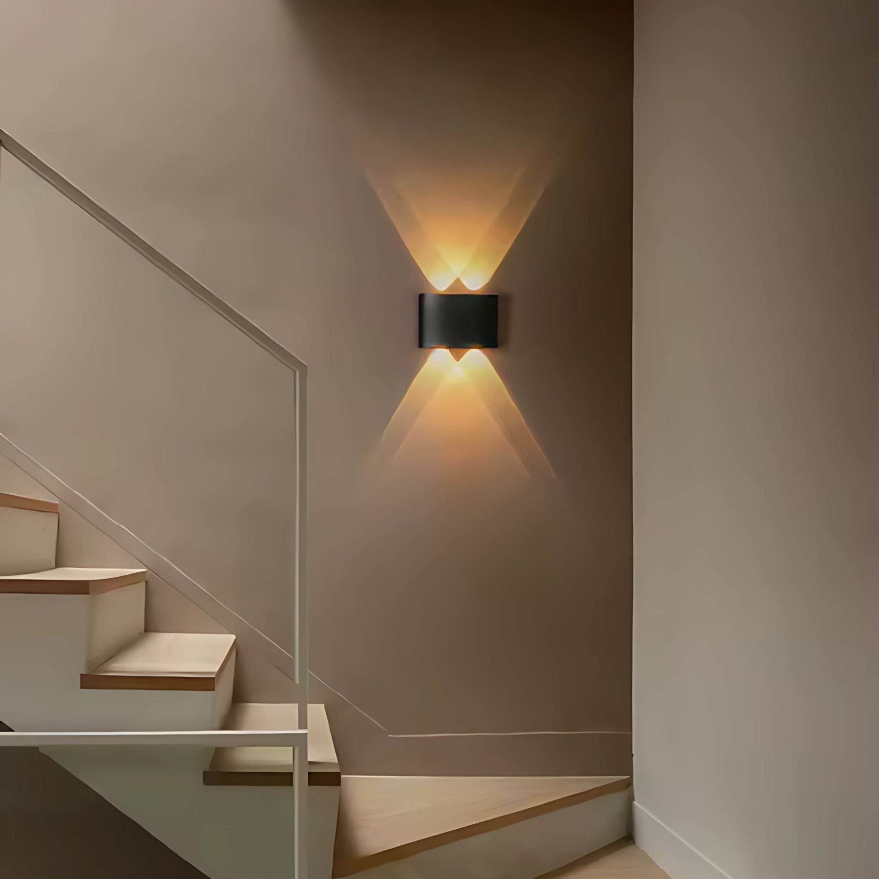 Domaro Wall Light