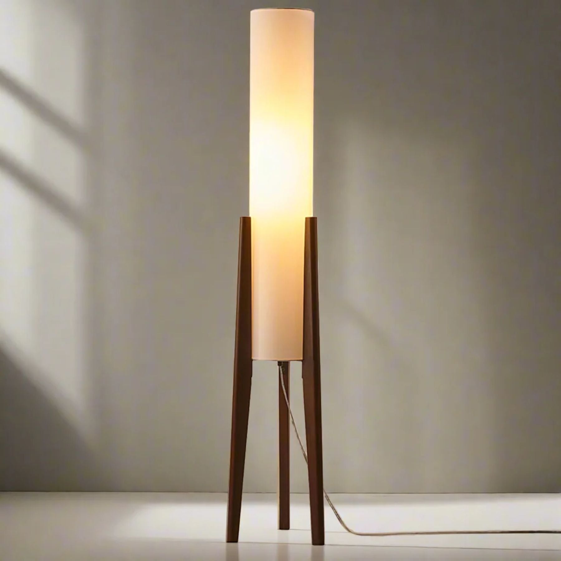 Malero Wooden Floor Lamp
