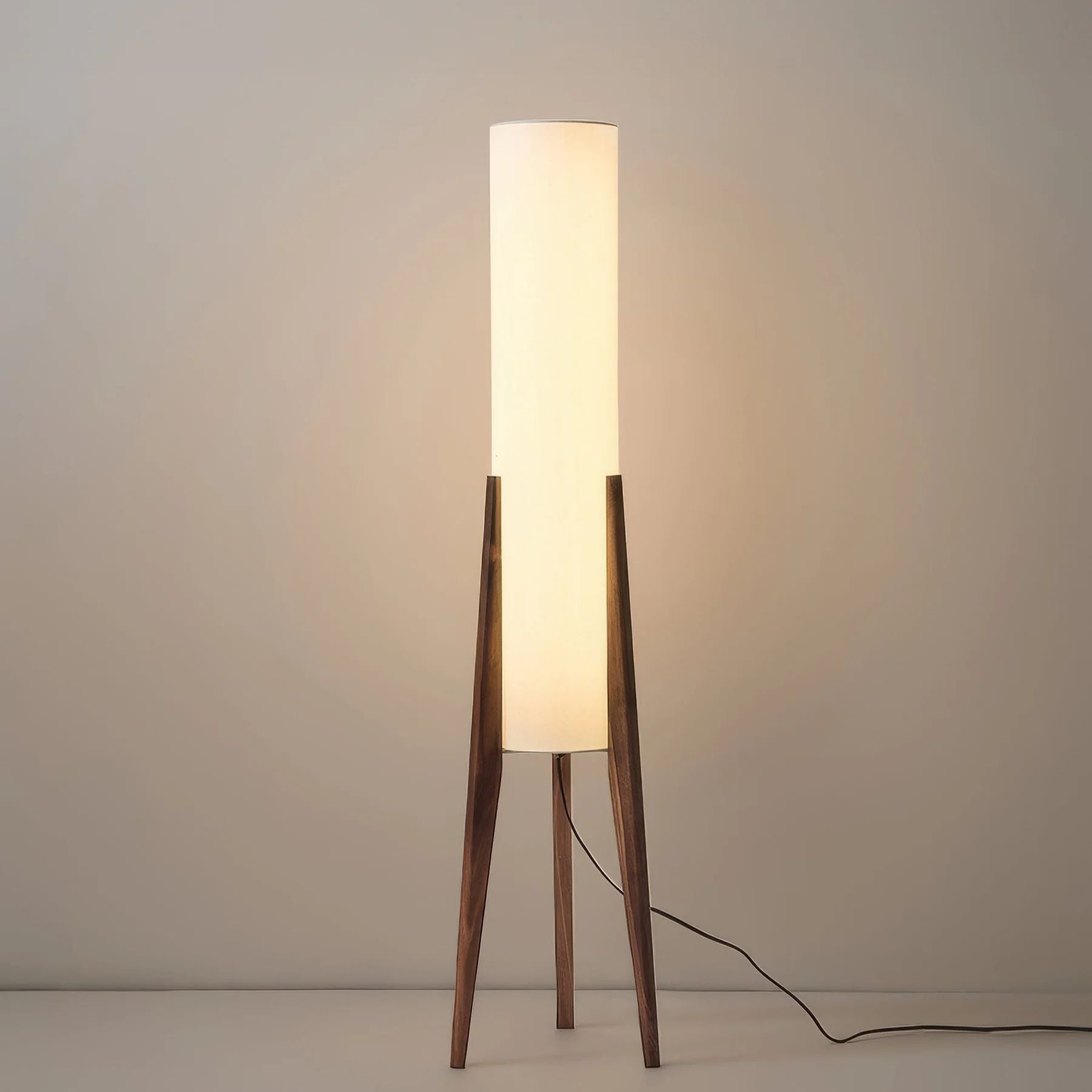 Malero Wooden Floor Lamp