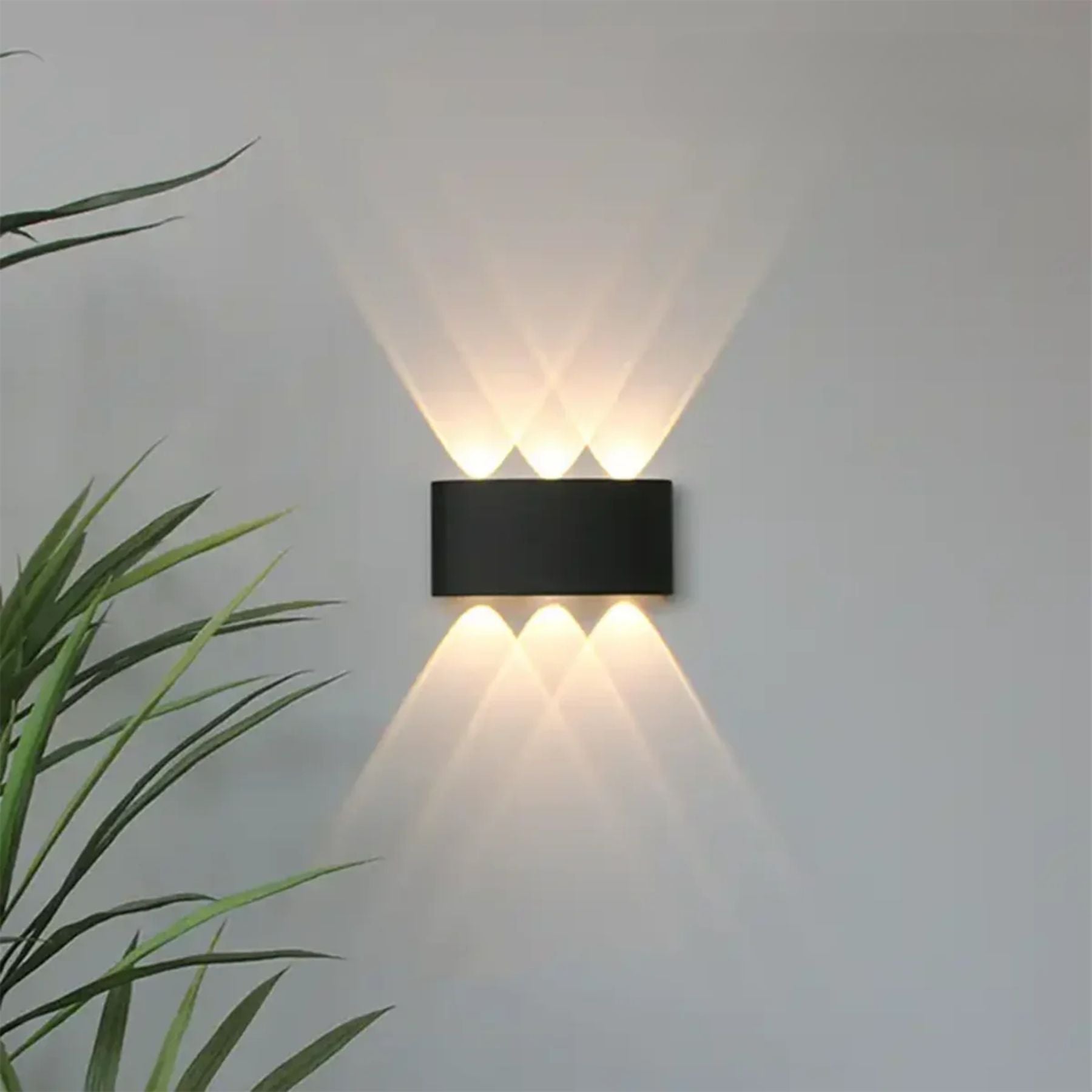 Domaro Wall Light
