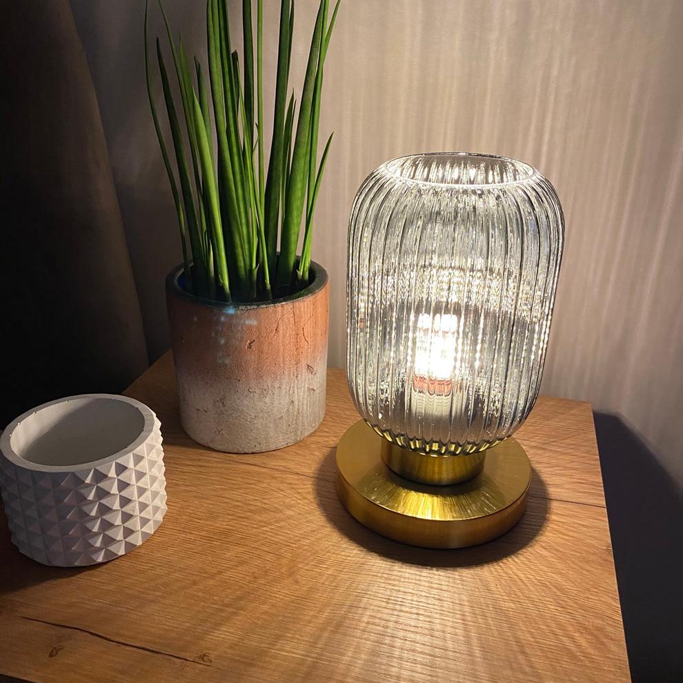 Nivson Glass Table Lamp