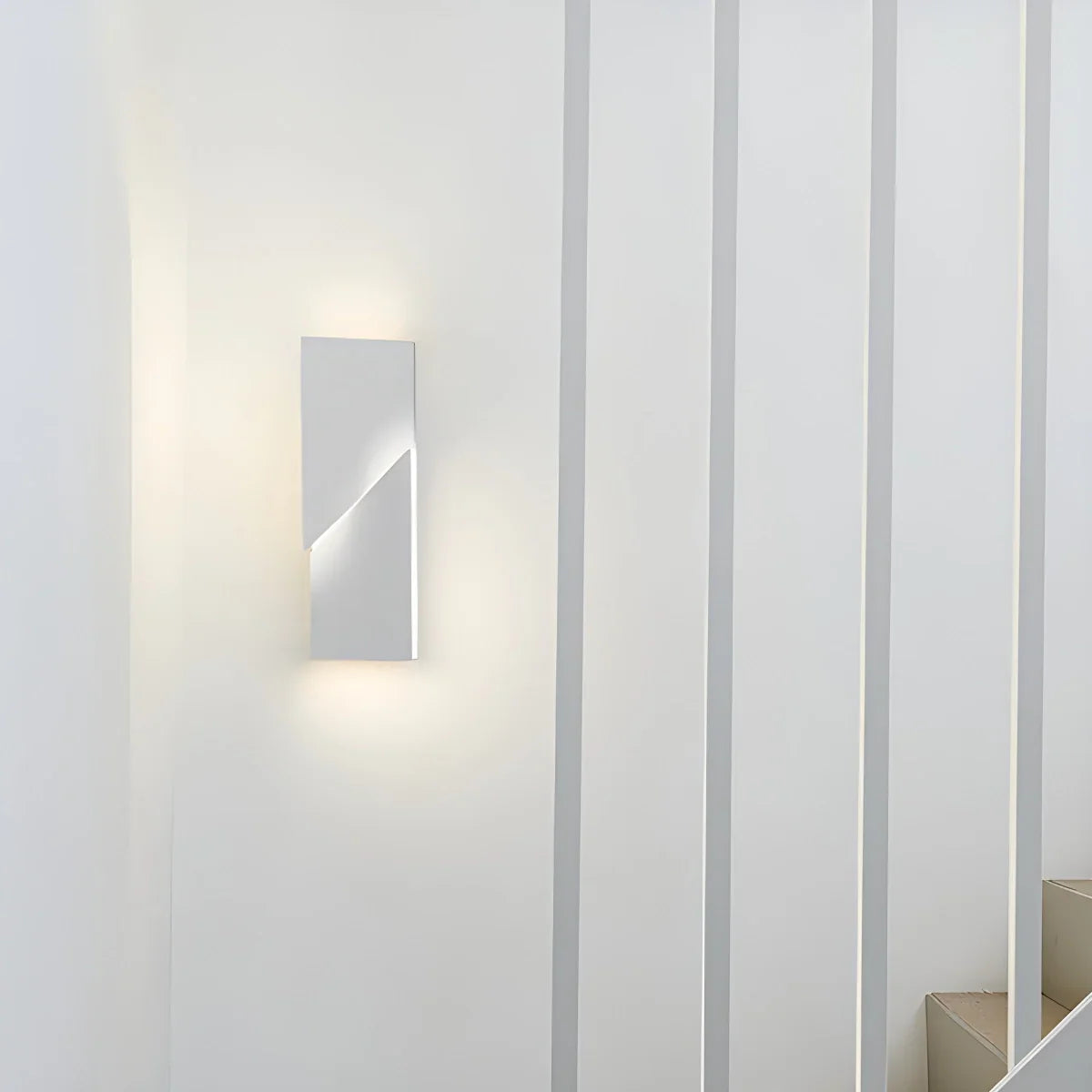 Coznira Wall Light