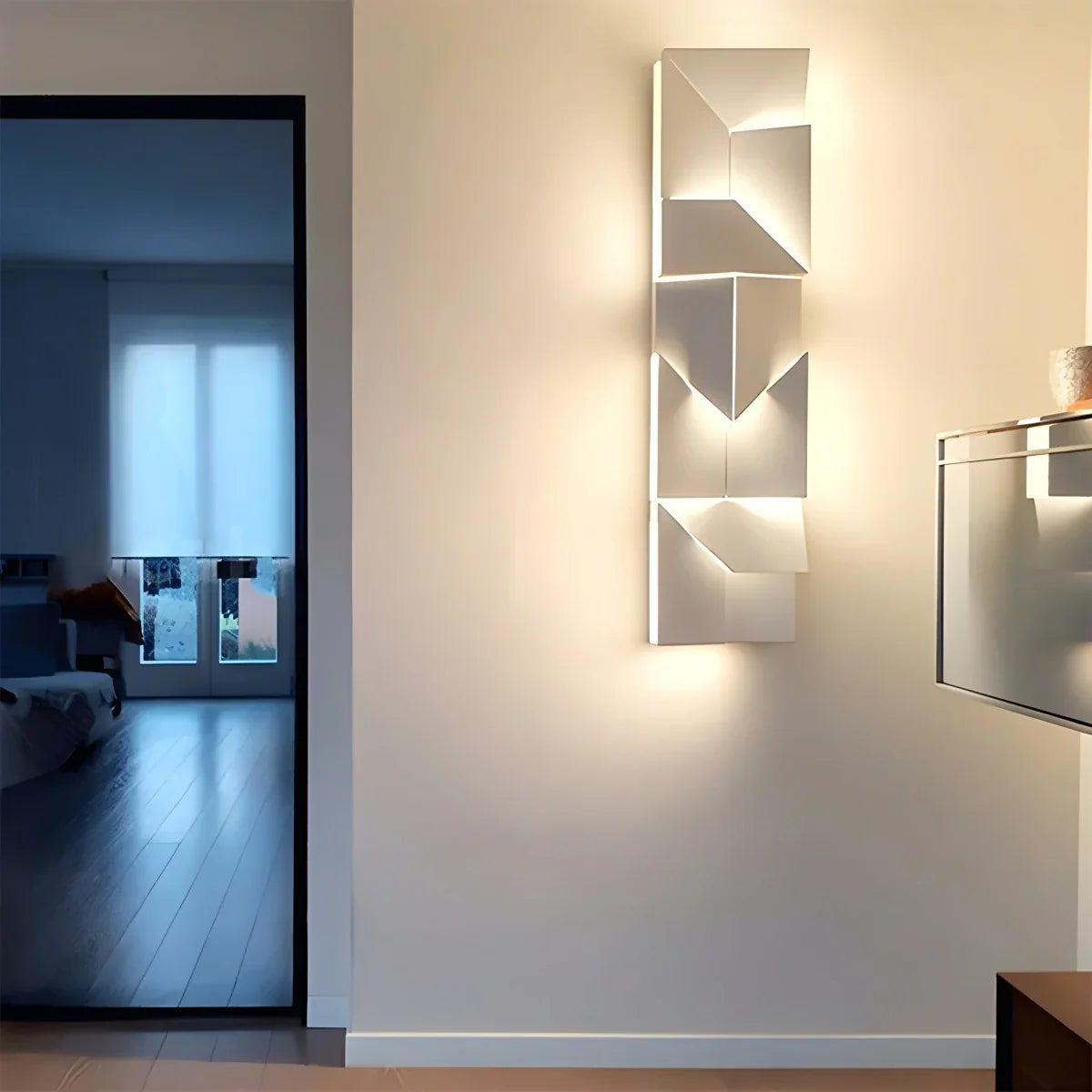 Coznira Wall Light