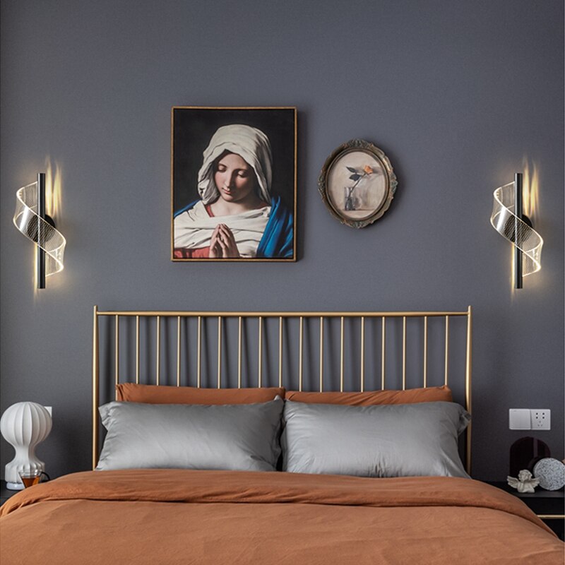 Velaro Wave Wall Light