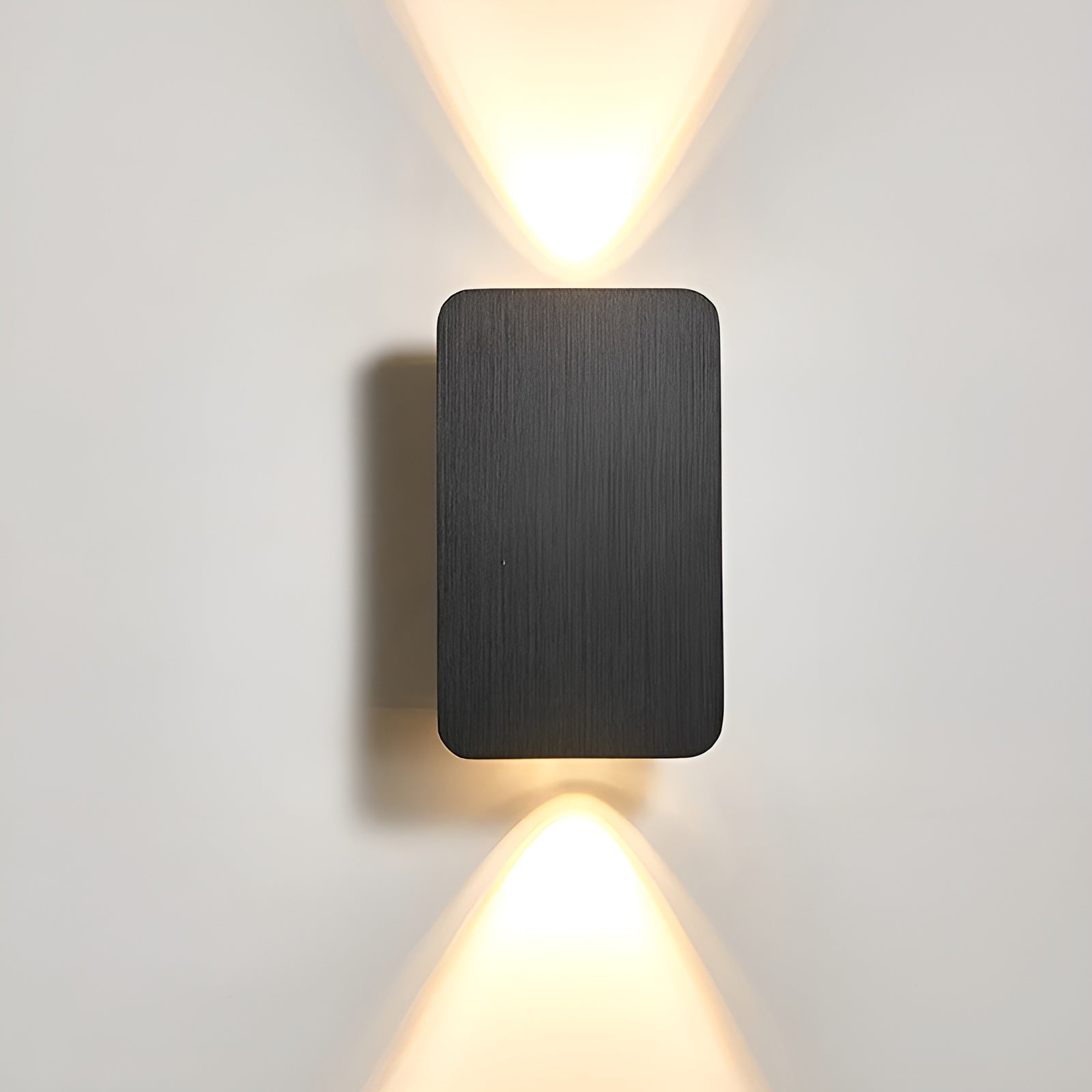 Resilon Wall Light