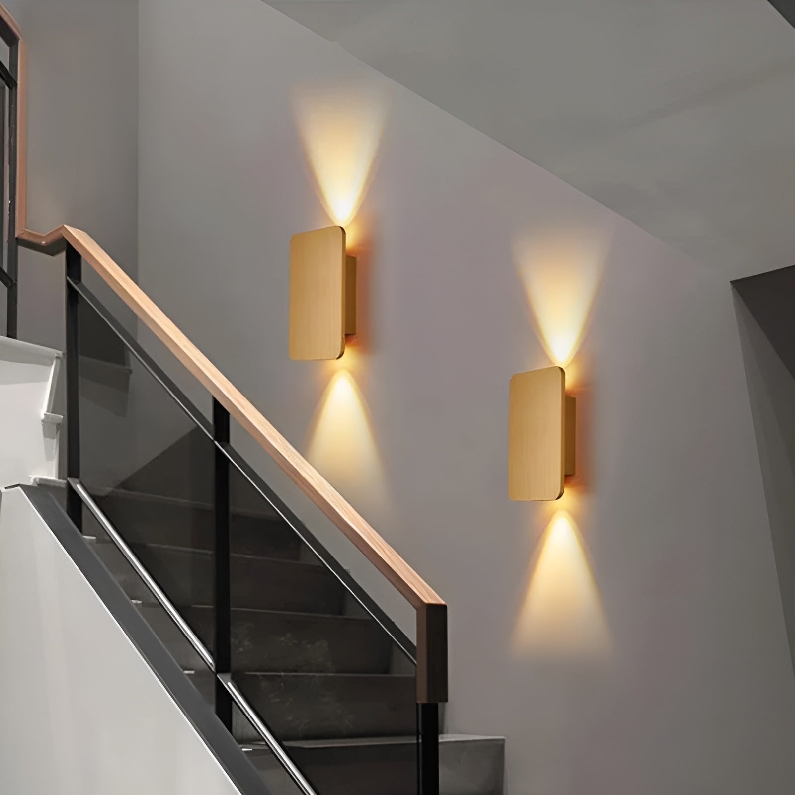 Resilon Wall Light