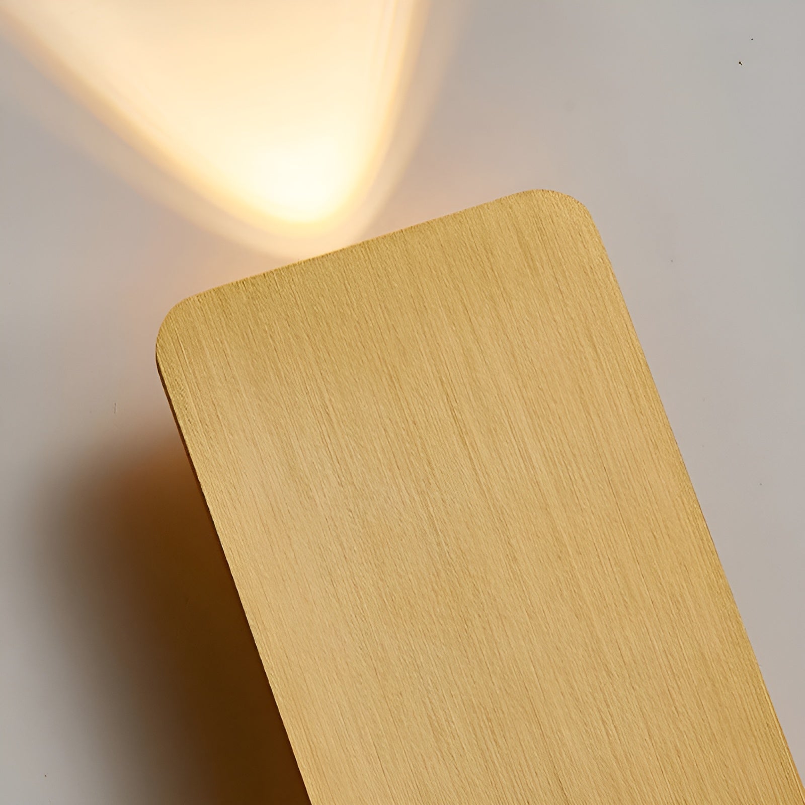 Resilon Wall Light