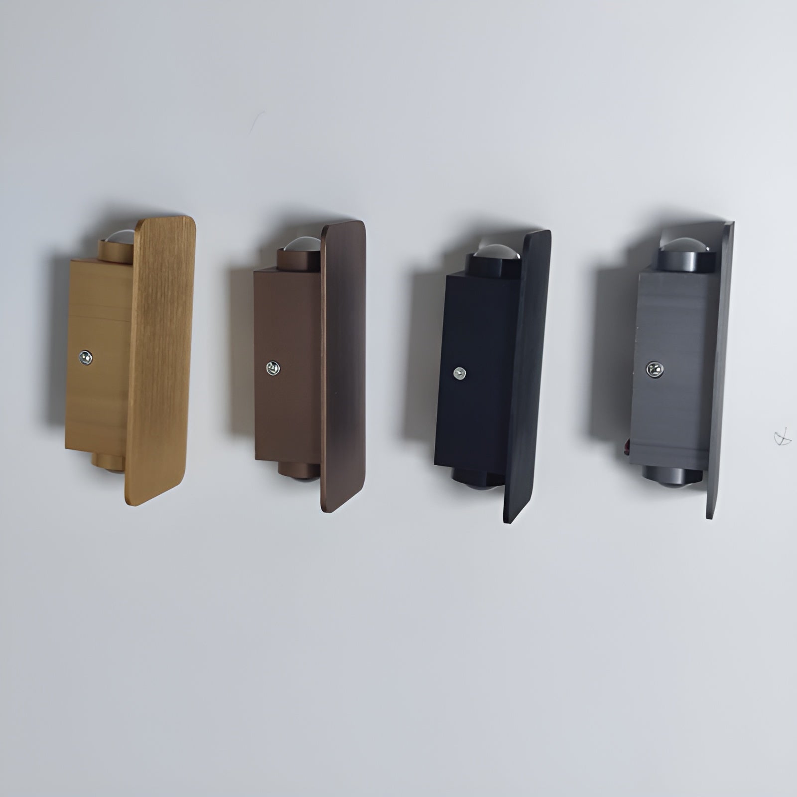 Resilon Wall Light