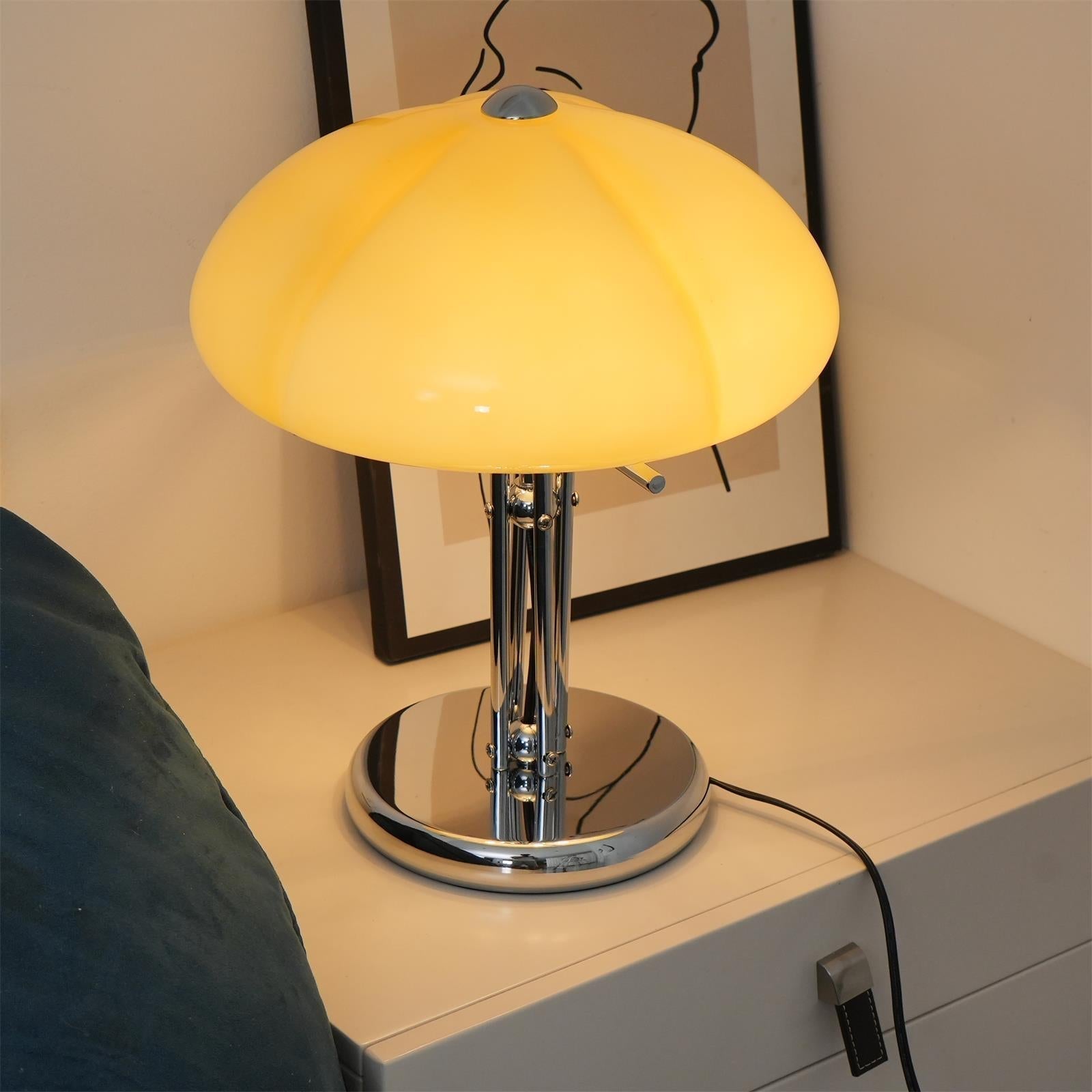 Pilvano Table Lamp