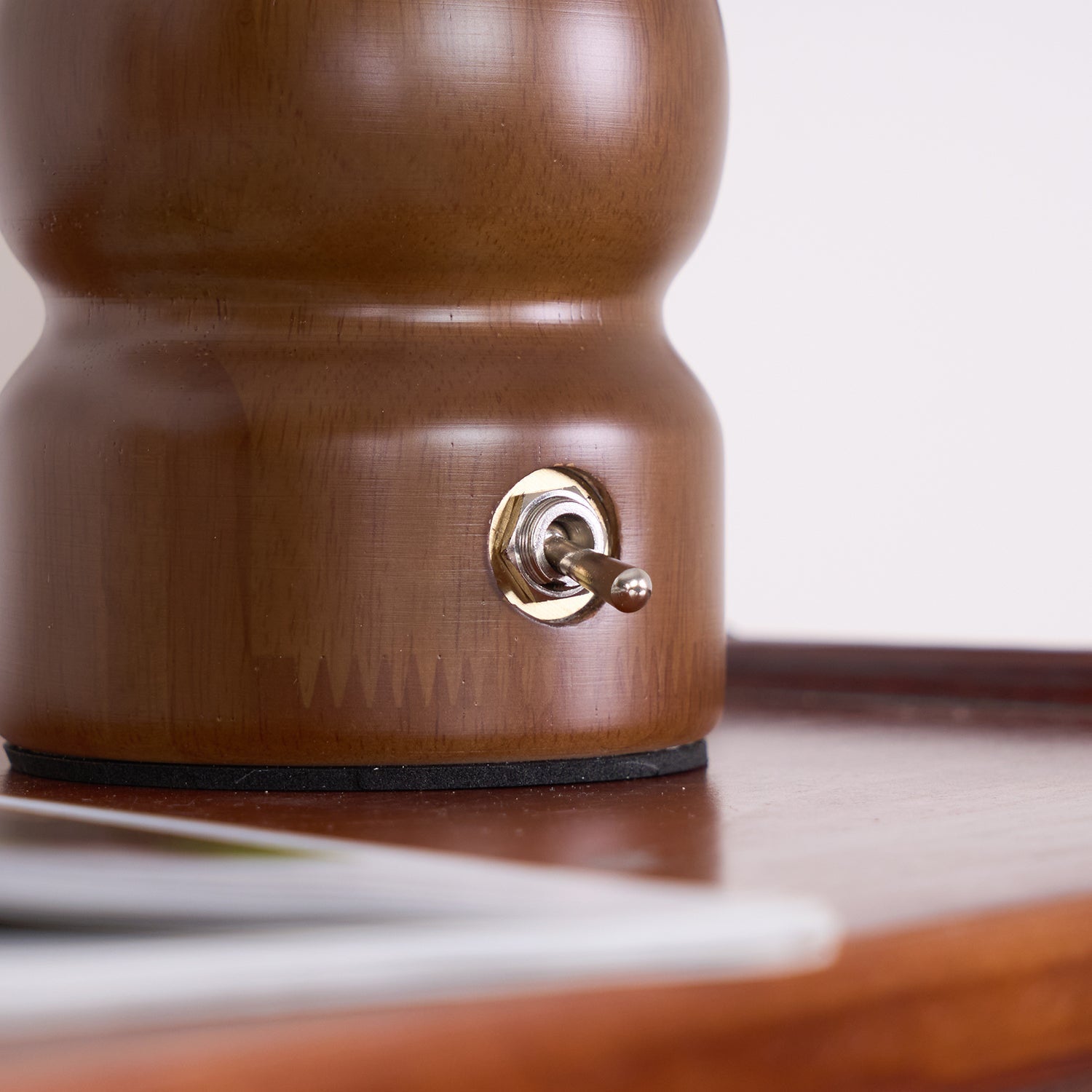 Lumaro Table Lamp