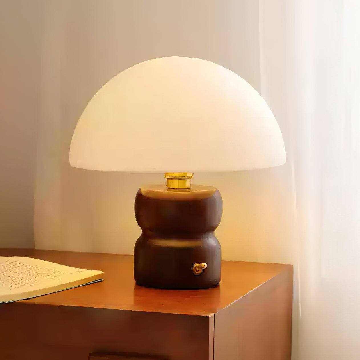 Lumaro Table Lamp