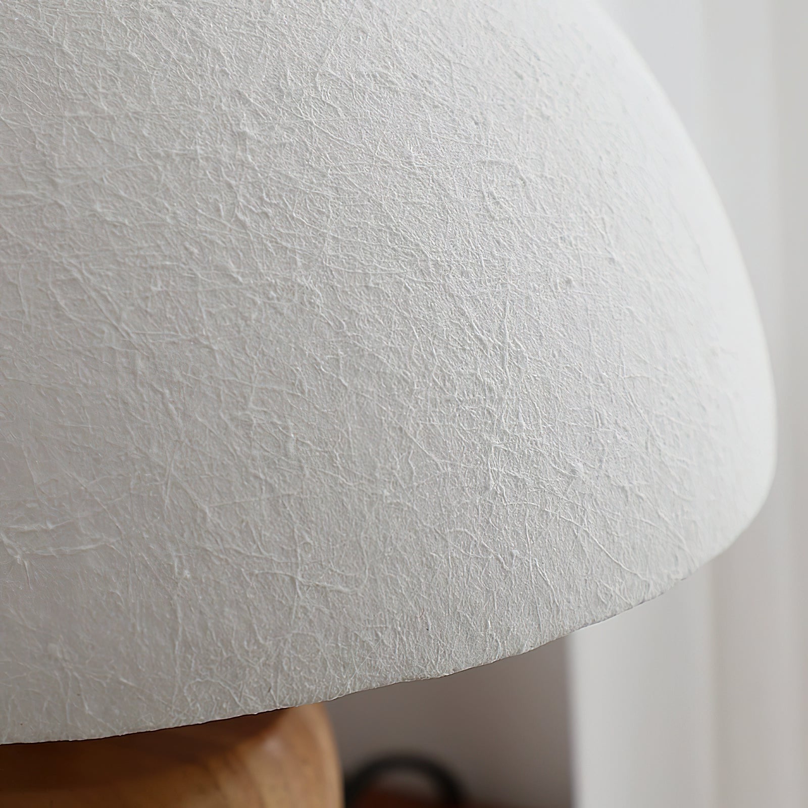 Lumaro Table Lamp