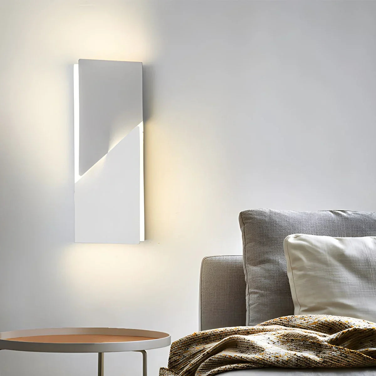 Coznira Wall Light