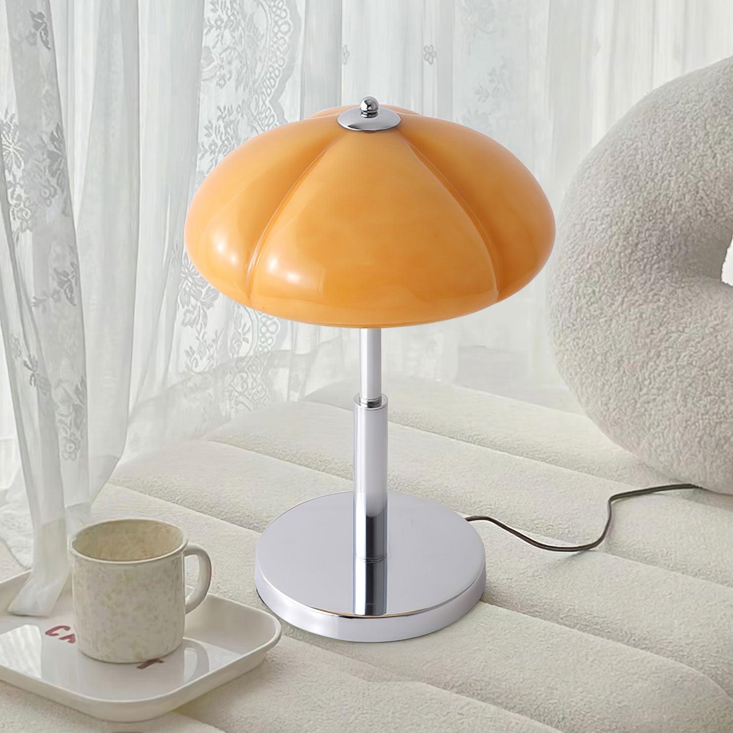 Pilvano Table Lamp