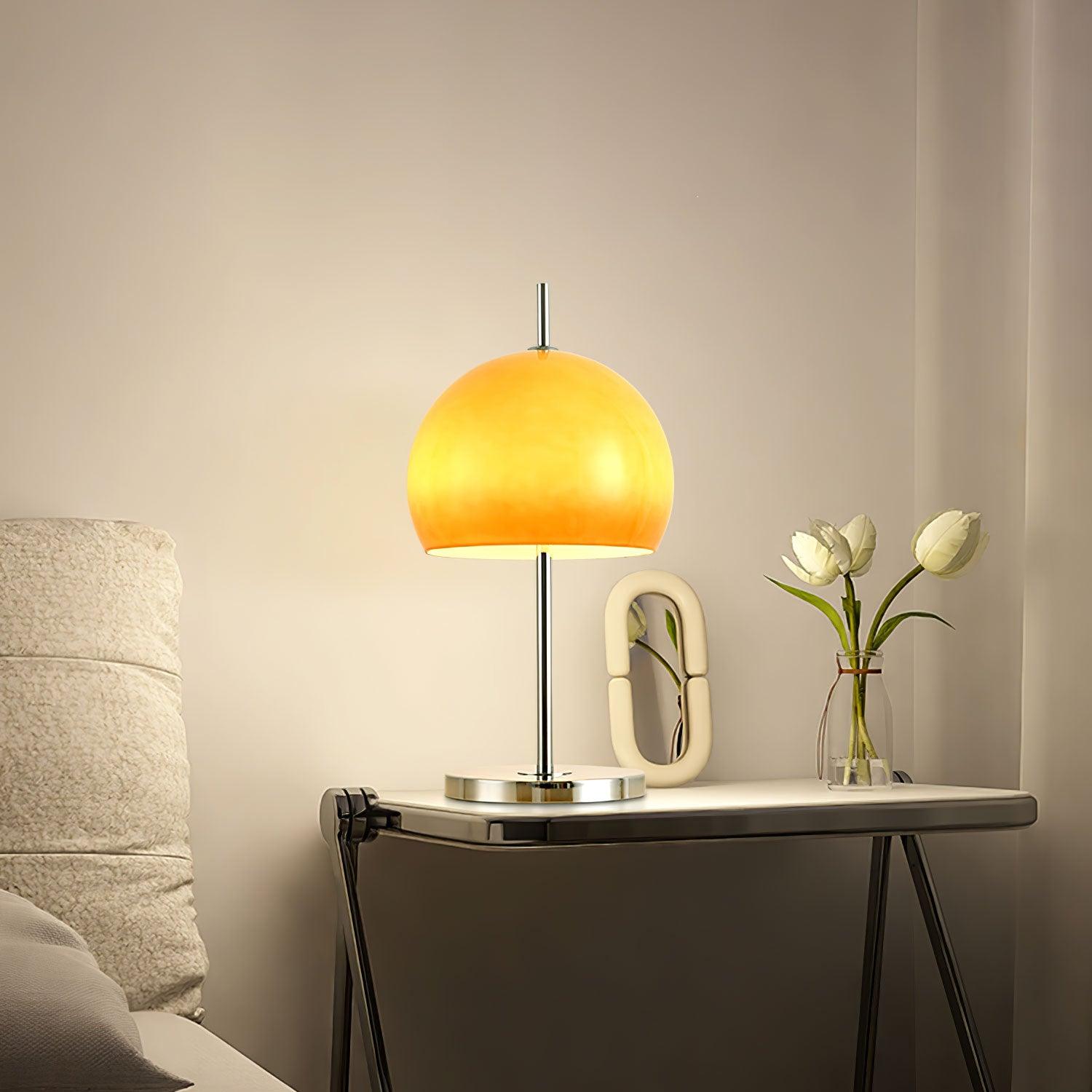 Pilvano Table Lamp