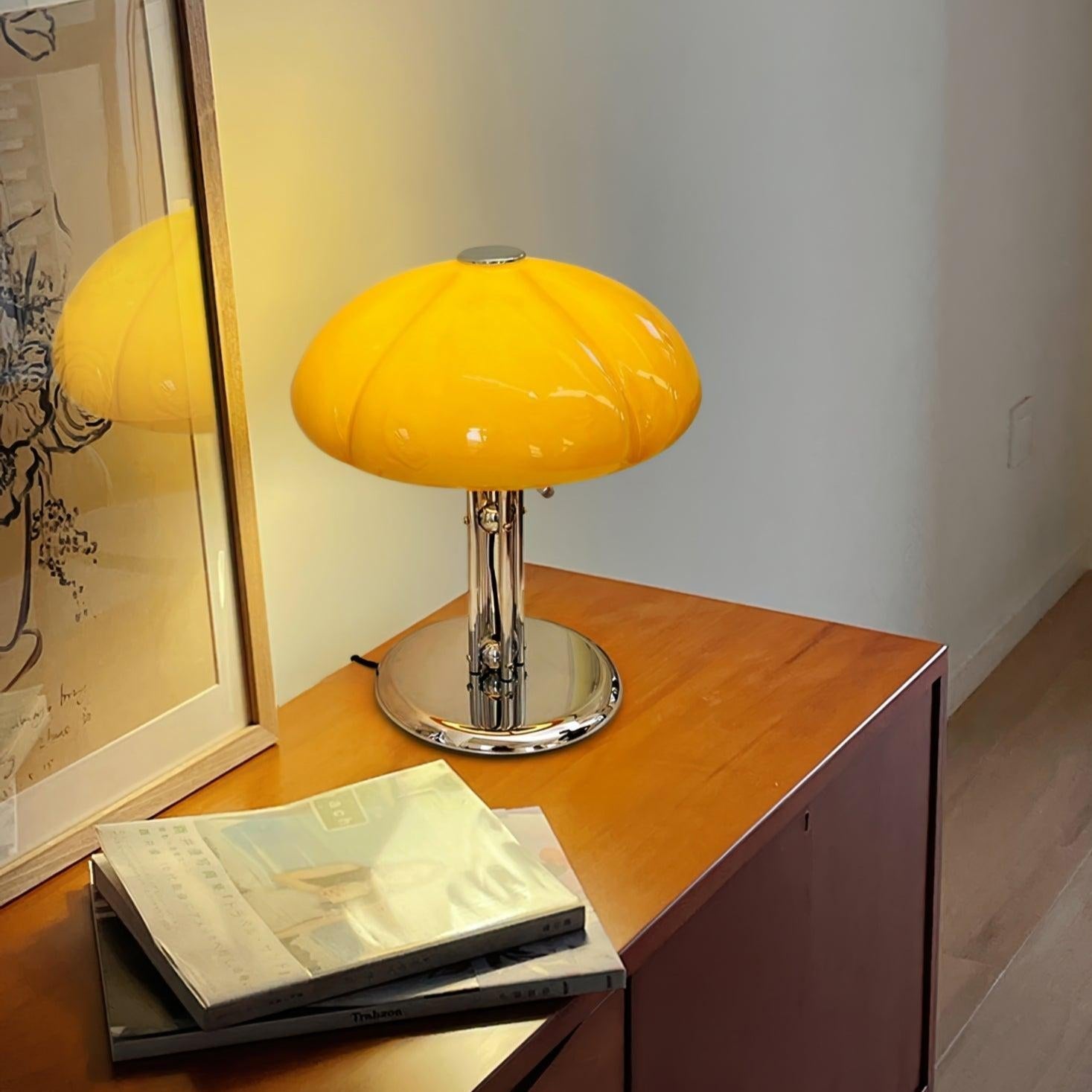 Pilvano Table Lamp