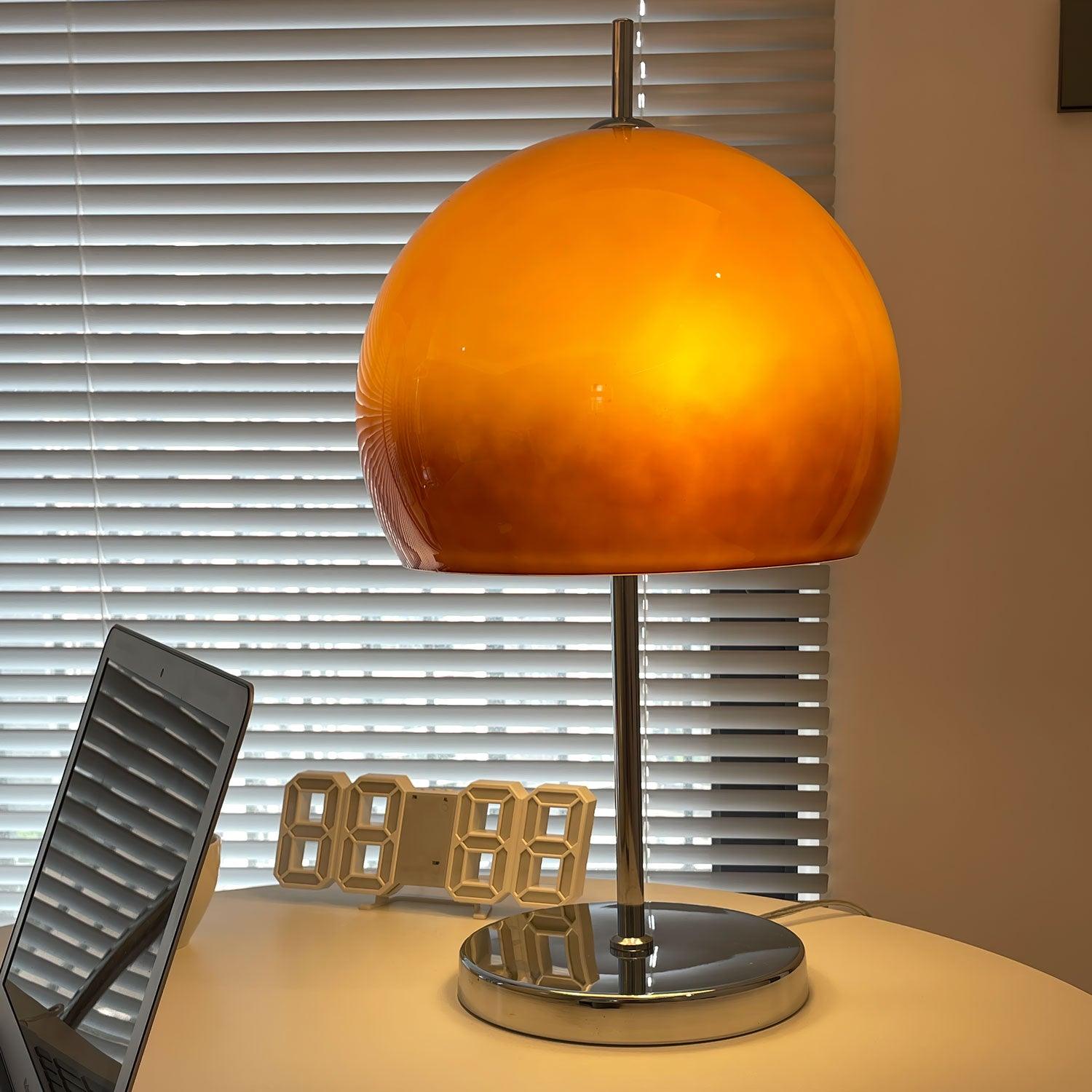 Pilvano Table Lamp