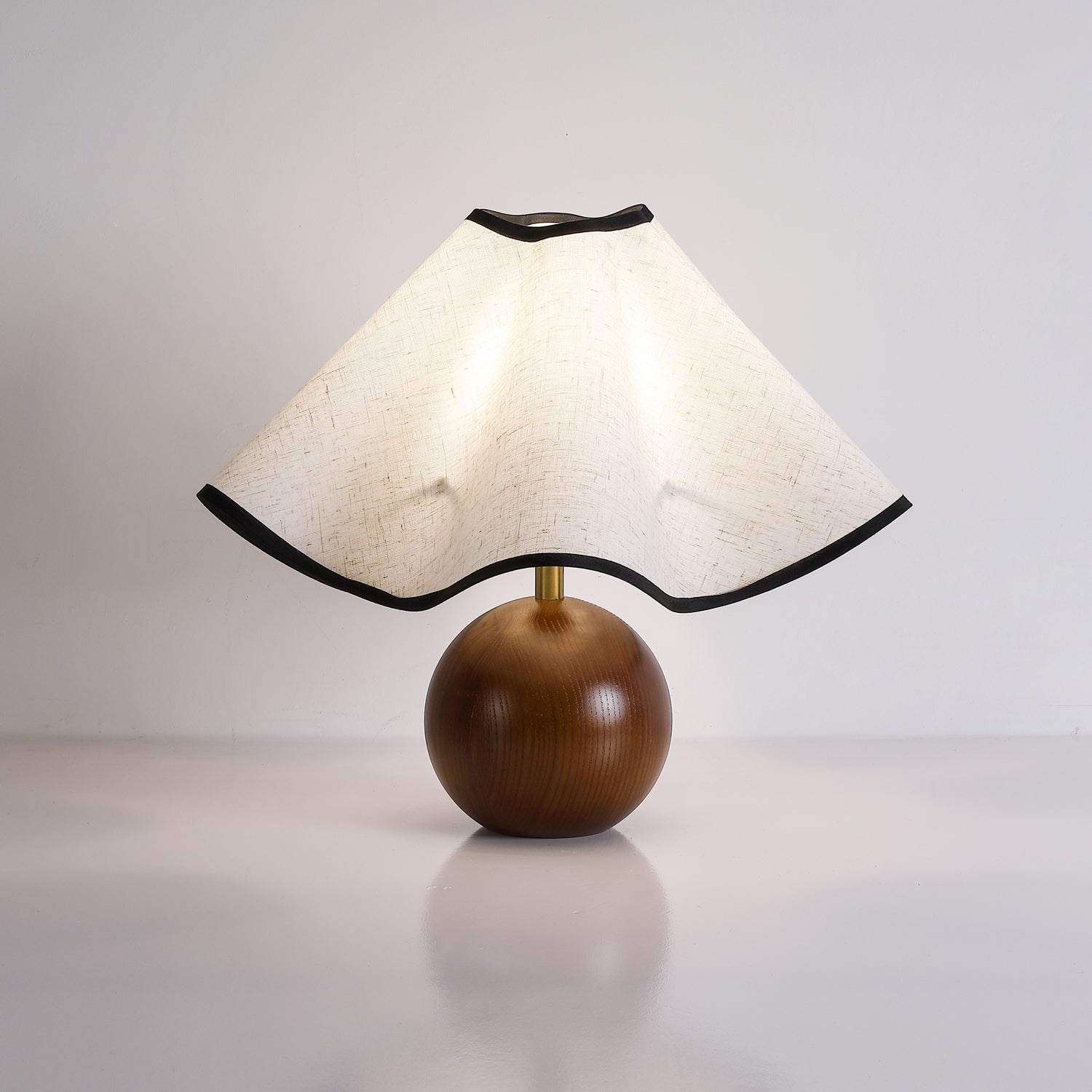 Solivaro Wave Table Lamp