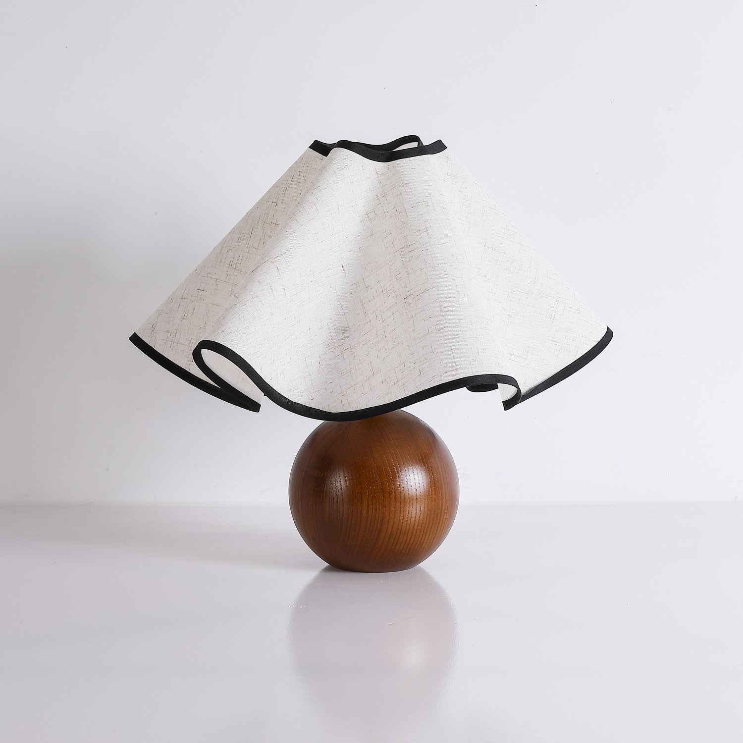 Solivaro Wave Table Lamp