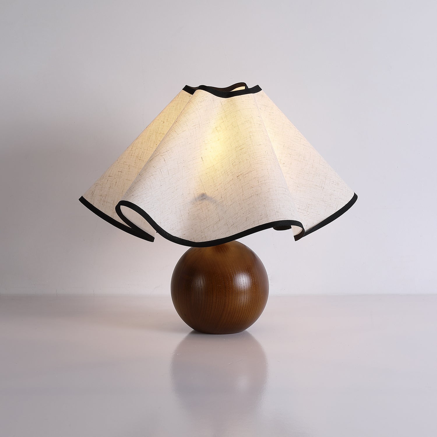 Solivaro Wave Table Lamp