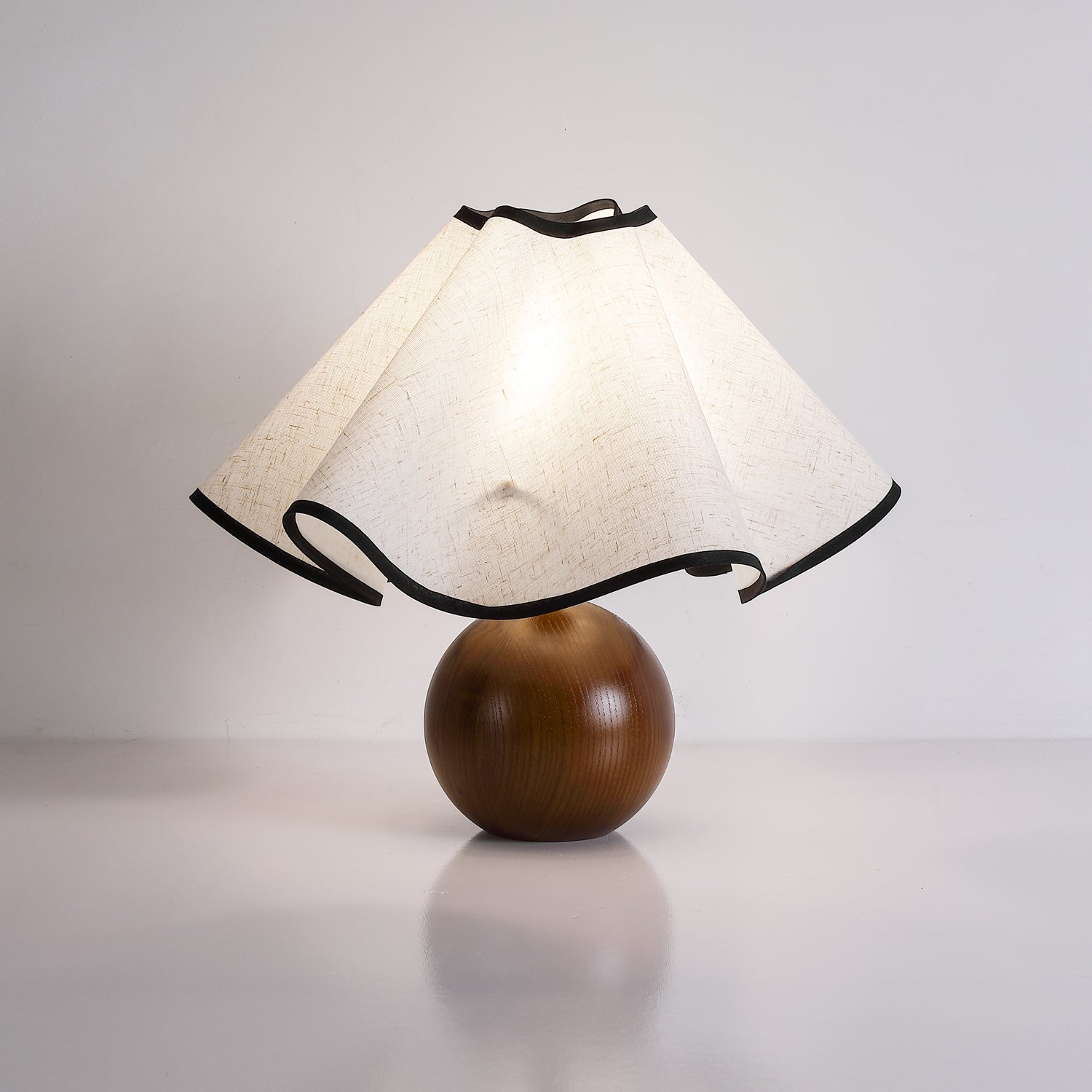 Solivaro Wave Table Lamp