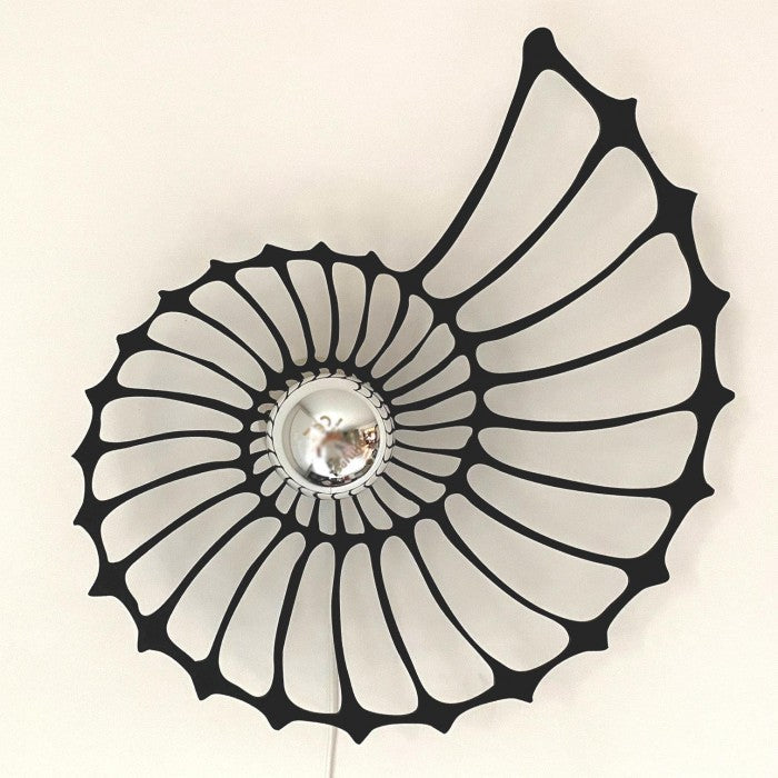 Nuterio Wall Light